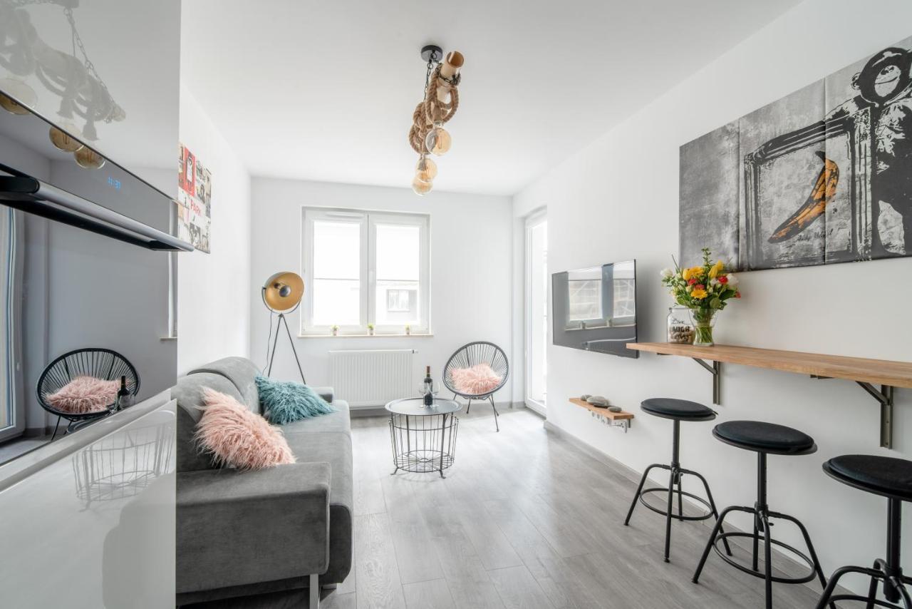Unique Apt Eve - Free Garage Krakow Dış mekan fotoğraf